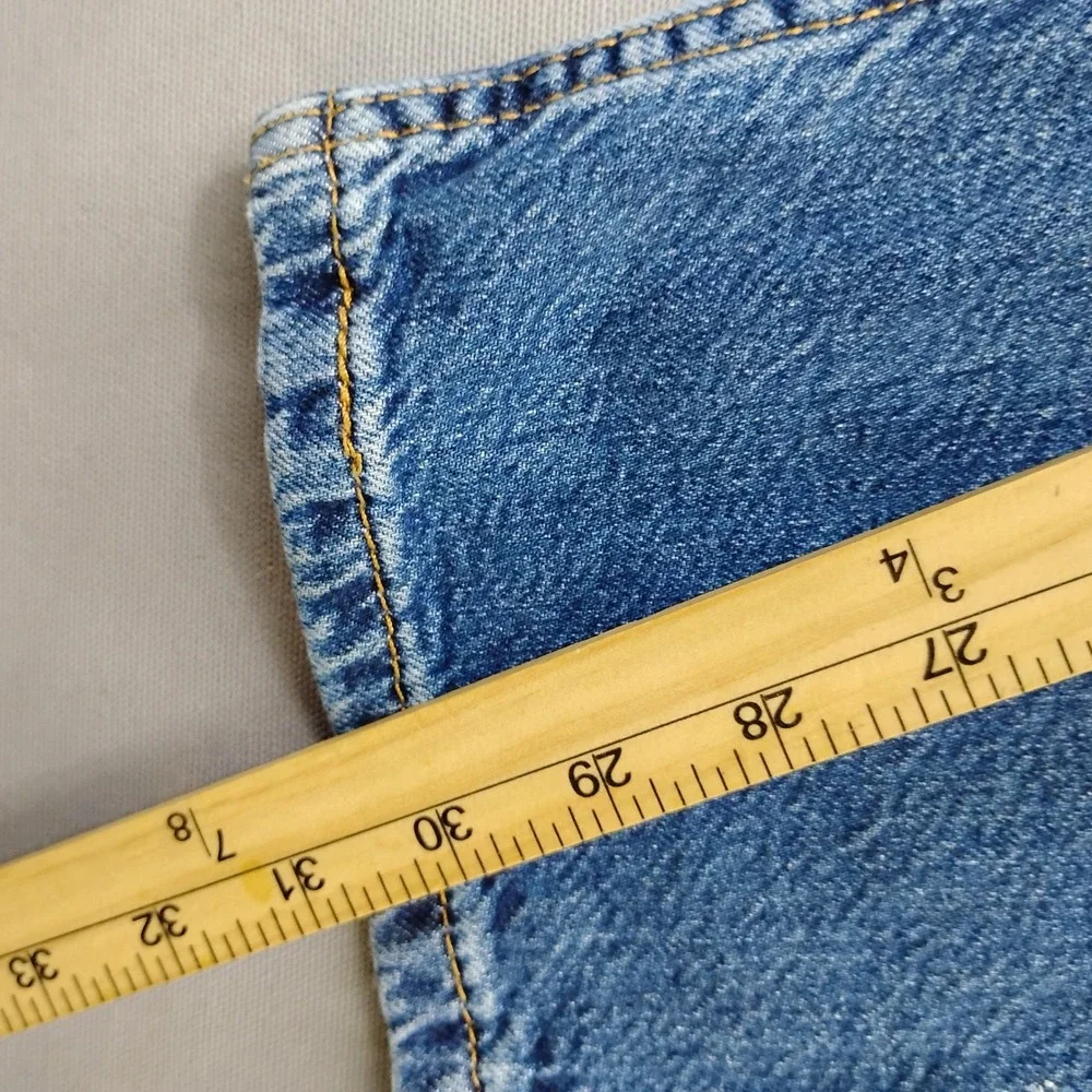 Levis 505 Regular Fit Jeans Mens 32x30 Medium Wash Blue Denim